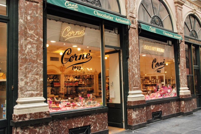 vente-COURSEGOULES-min_chocolate_chocolaterie_shop_luxury_chic_gallery_brussels_belgium-558146